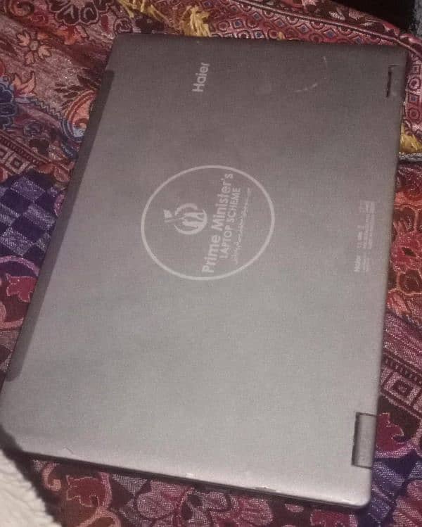 y11c haier laptop 1