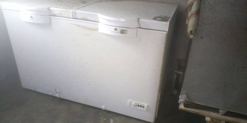 Dawlance inverter double door excellent condition 1