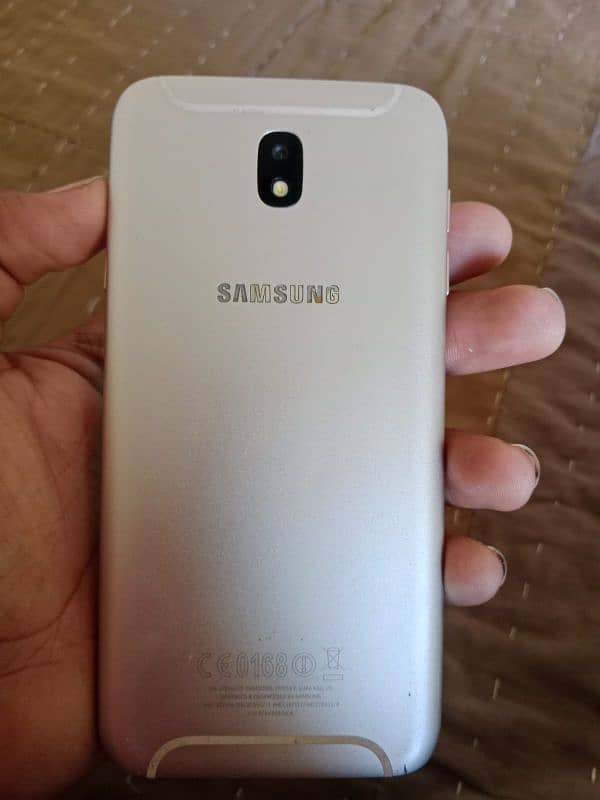 samsung j7 pro 3/32 pta aprooveed 03282373542 2