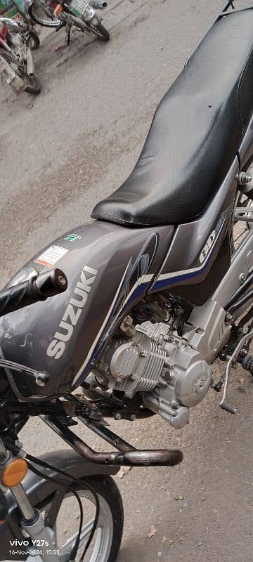 Suzuki gd 110s urgent for sale in very good and original condition 4