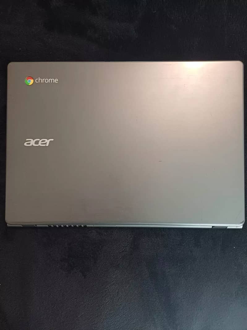 Acer C740 Slimmest 5th Gen Laptop 4/128 2