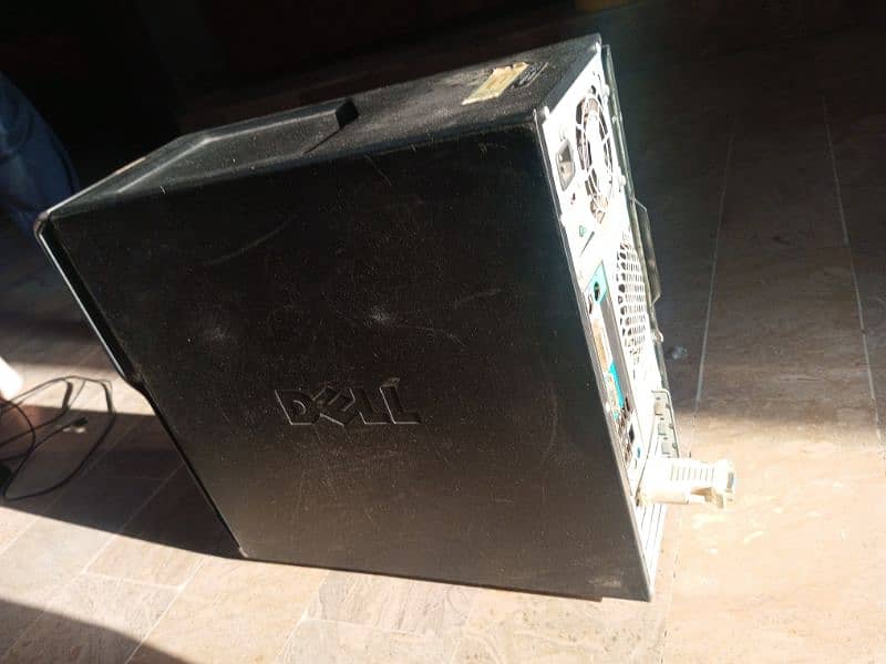 Computer for sale in suitable price condition 10 by 10 6