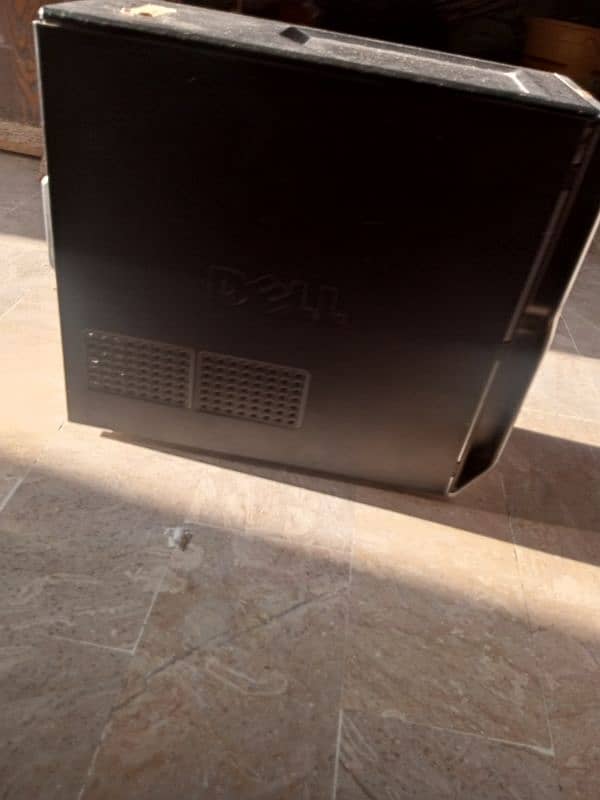 Computer for sale in suitable price condition 10 by 10 8