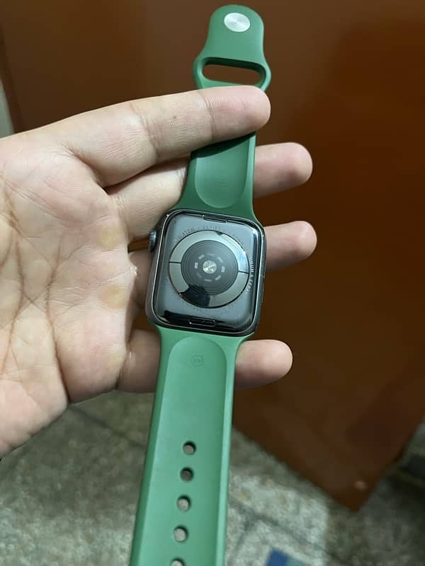 Apple Watch Series 5 (44mm) 3