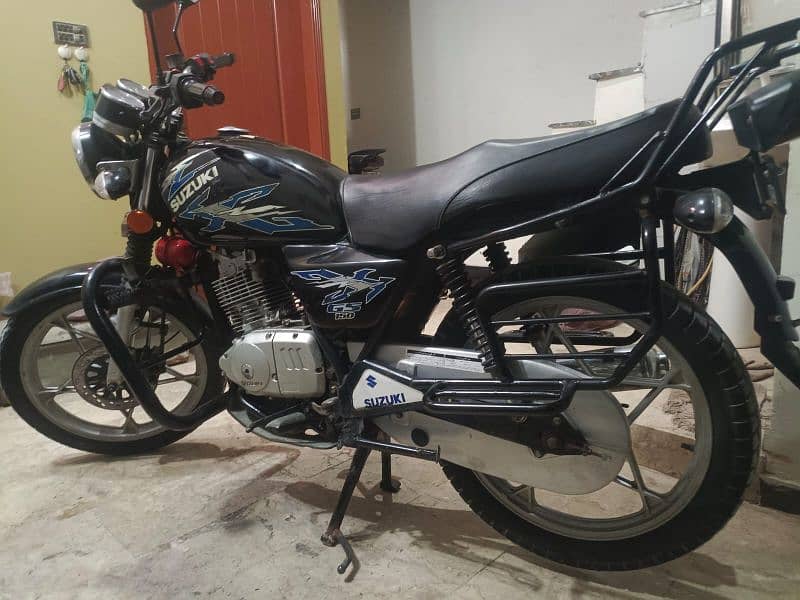 GS 150 SE 2017 advance model exellent condition complete documents 0