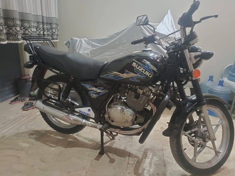 GS 150 SE 2017 advance model exellent condition complete documents 3