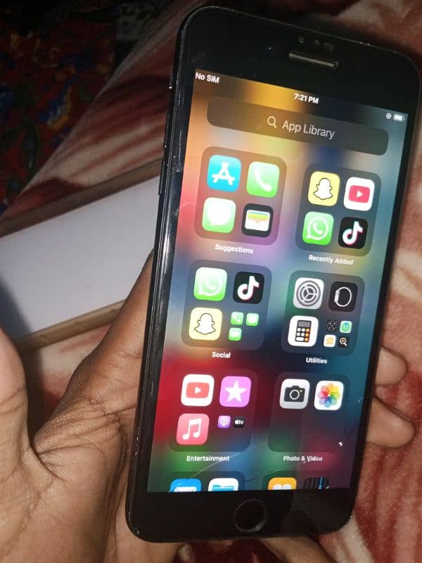 I phone 7 plus for sale pta approved 128 gb battery health 76 with box 2