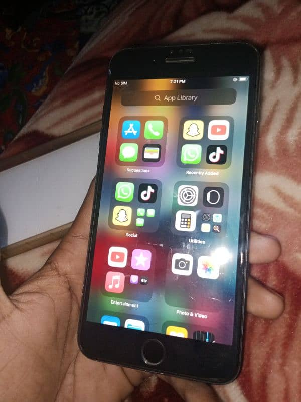 I phone 7 plus for sale pta approved 128 gb battery health 76 with box 9