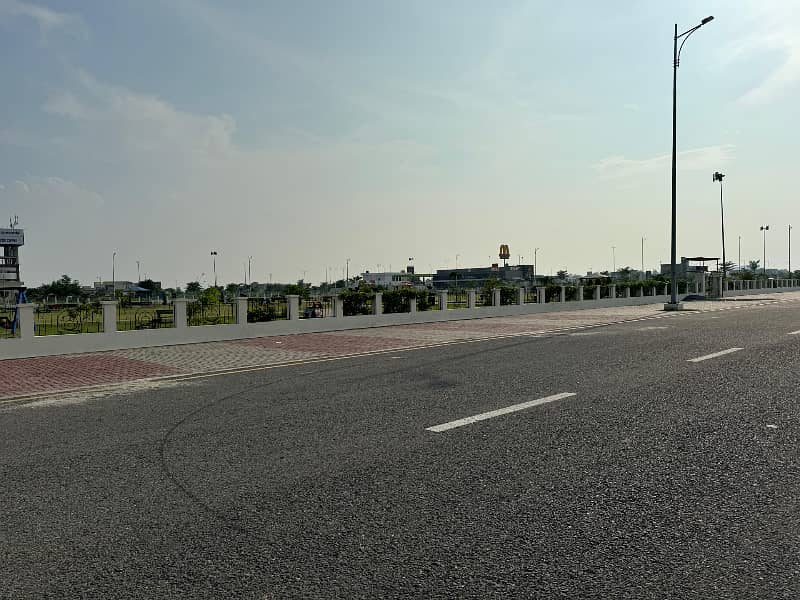 ARC offers very exclusive One kanal pair plot near Y block park and McDonalds 0