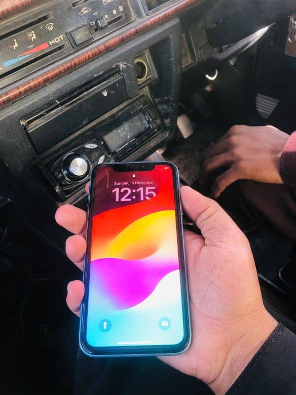 iphone XR 128gb still sim working jazz 6