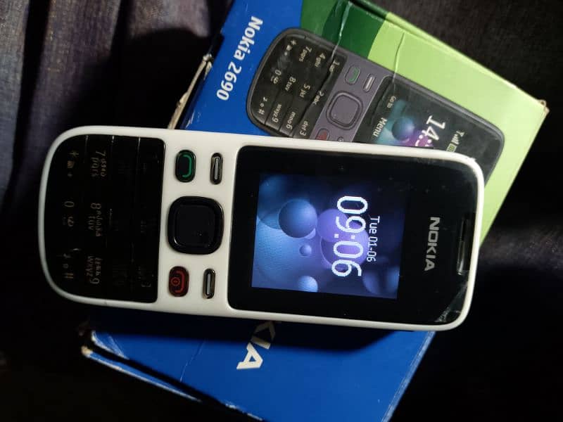 Nokia 2690 3