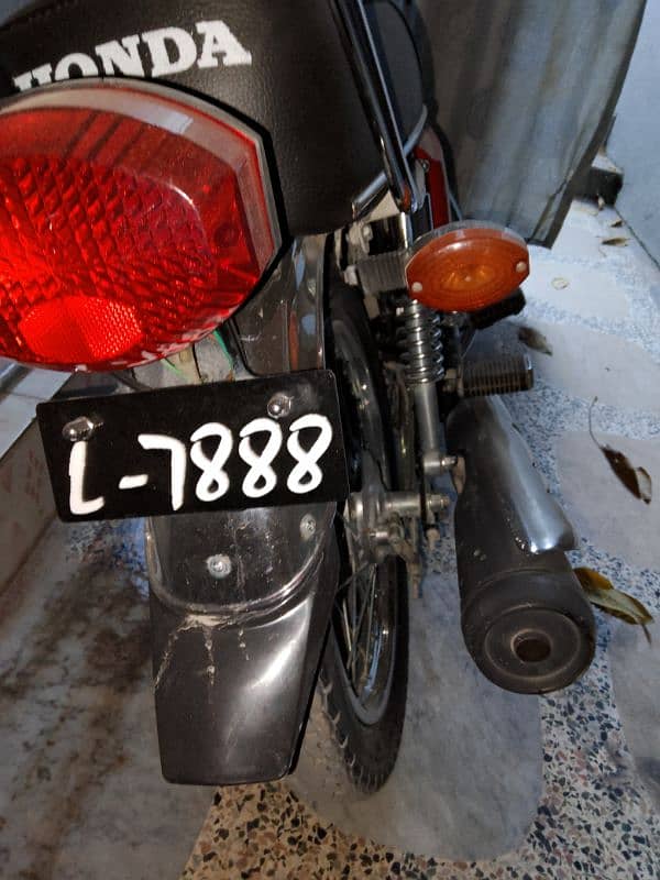 Honda 125 good condition abbottabad Num contact num 03169192204 2