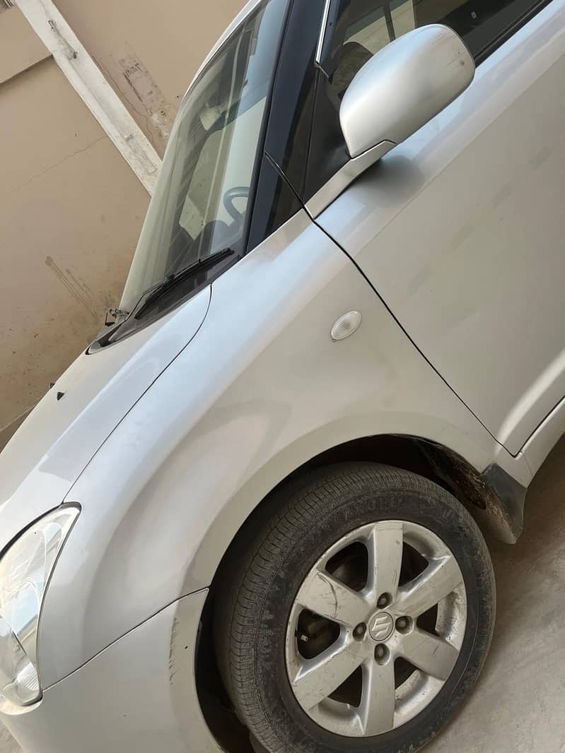 Suzuki Swift 2016 DLX 1.3 9