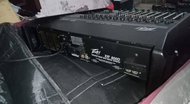 peavey XR 800D 4