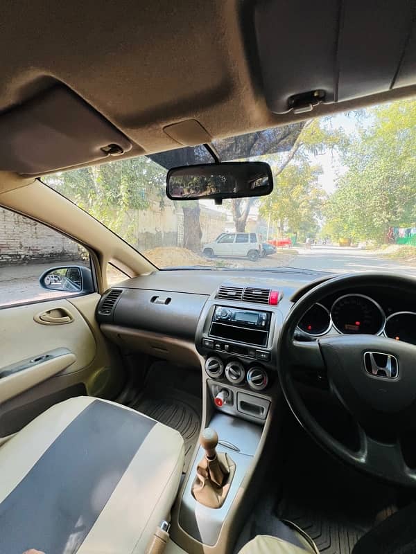 Honda City IDSI 1.3 (manual transmission ) 11