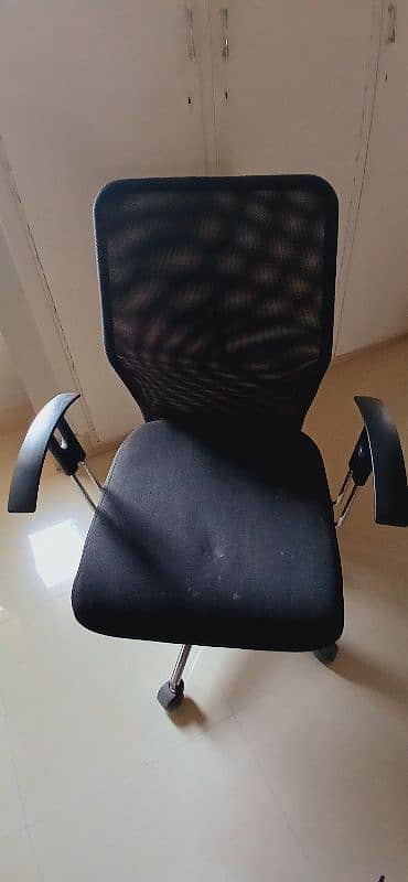 40" Sony Bravia LED TV + Free office chair 10