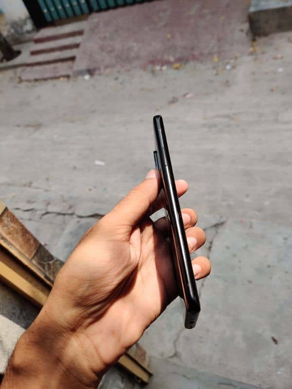 OnePlus 8pro good condition ha 4