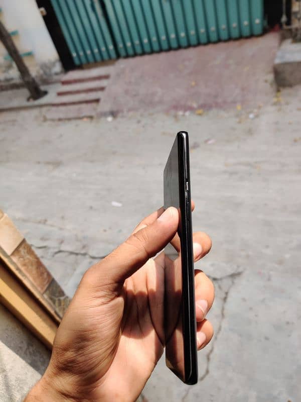 OnePlus 8pro good condition ha 5