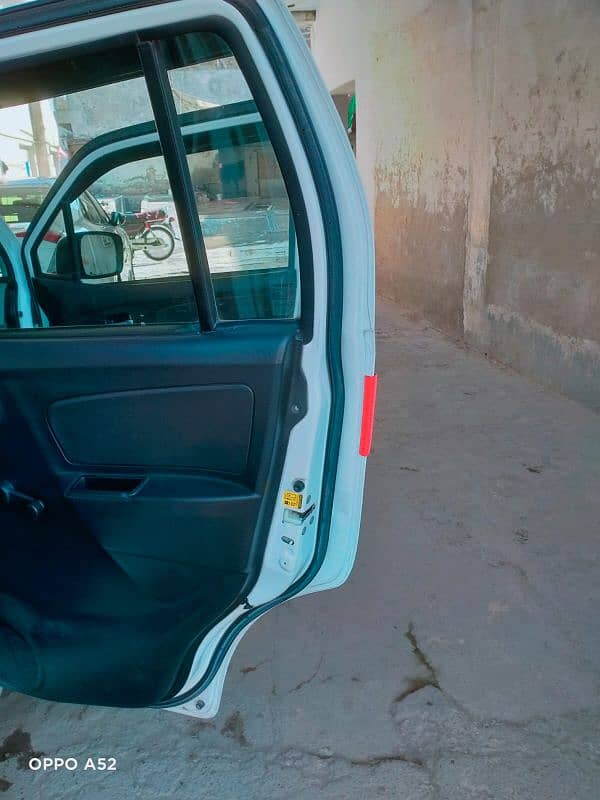 Suzuki Wagon R 2018 4