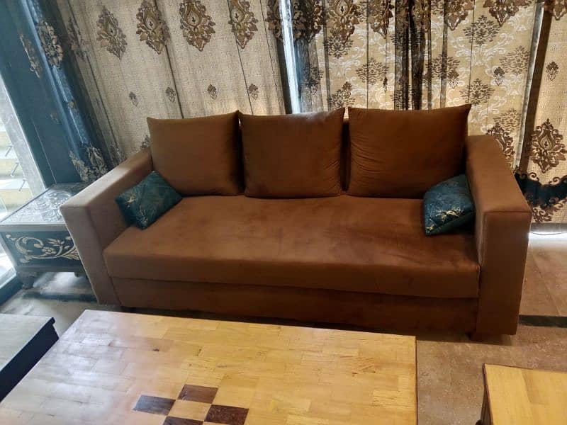 3 seater sofa 0