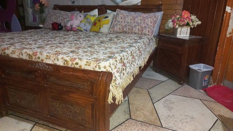 Two New Single Sheesham Wood Solid Beds with side tables 4