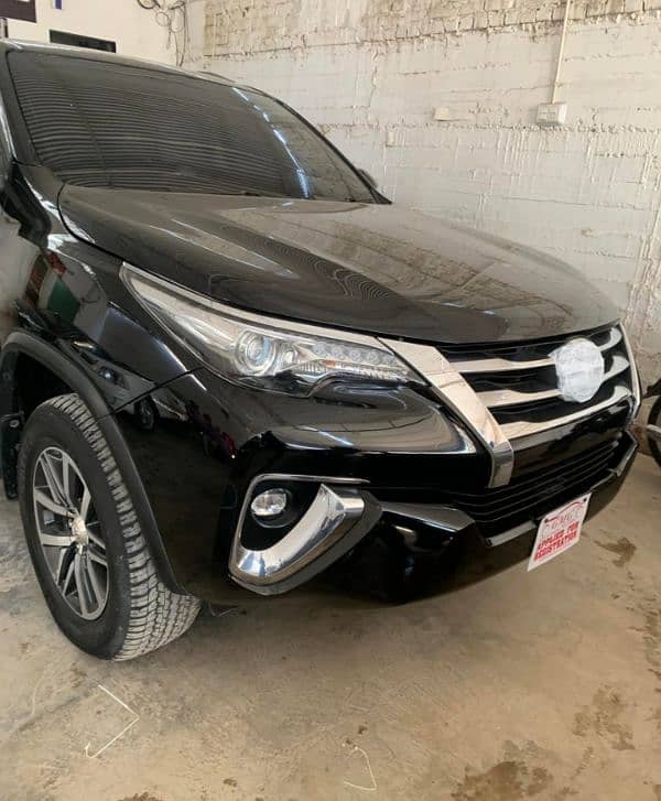 Toyota Fortuner V Petrol 2020 Model Black Beauty 7