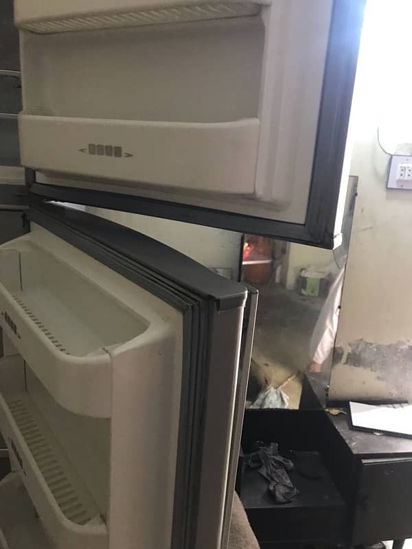 Dawalance refrigerator in excellent condition 5