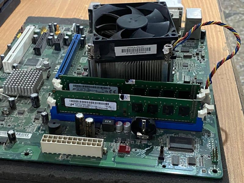 Dell 2nd gen motherboard with processor and ram 3