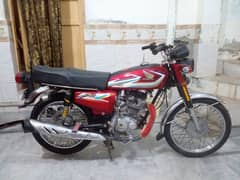 Honda 125 in good condition  original documents  16 model