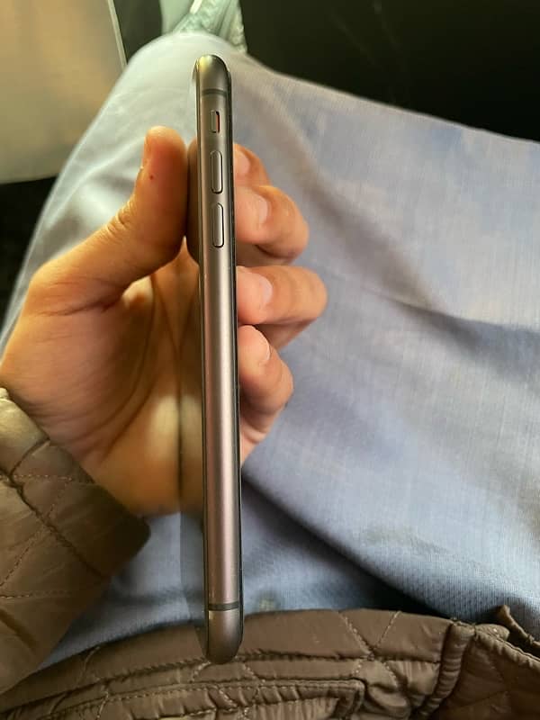 iPhone 11 256GB ( Sim Time Available ) 6