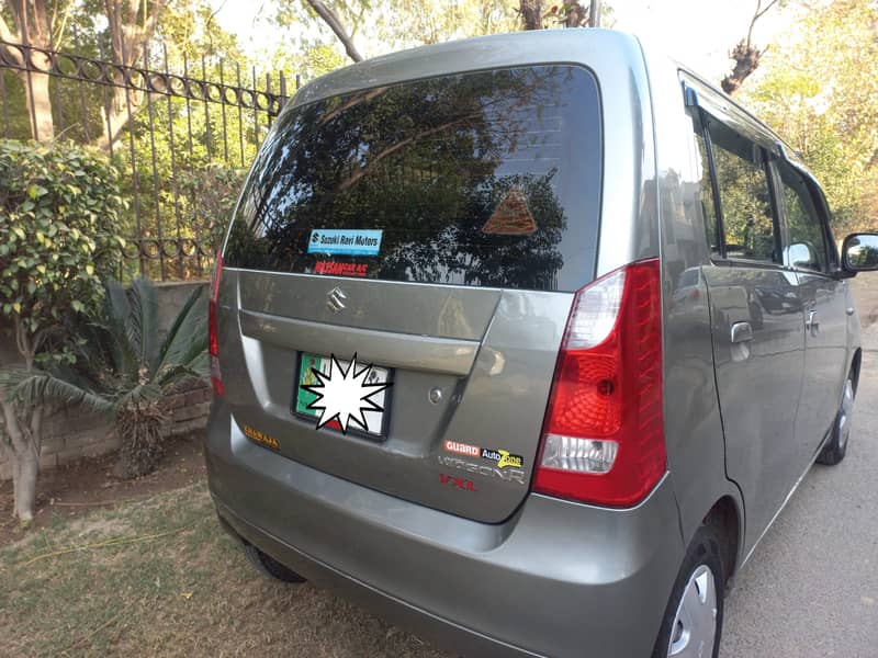 Suzuki Wagon R 2014 3