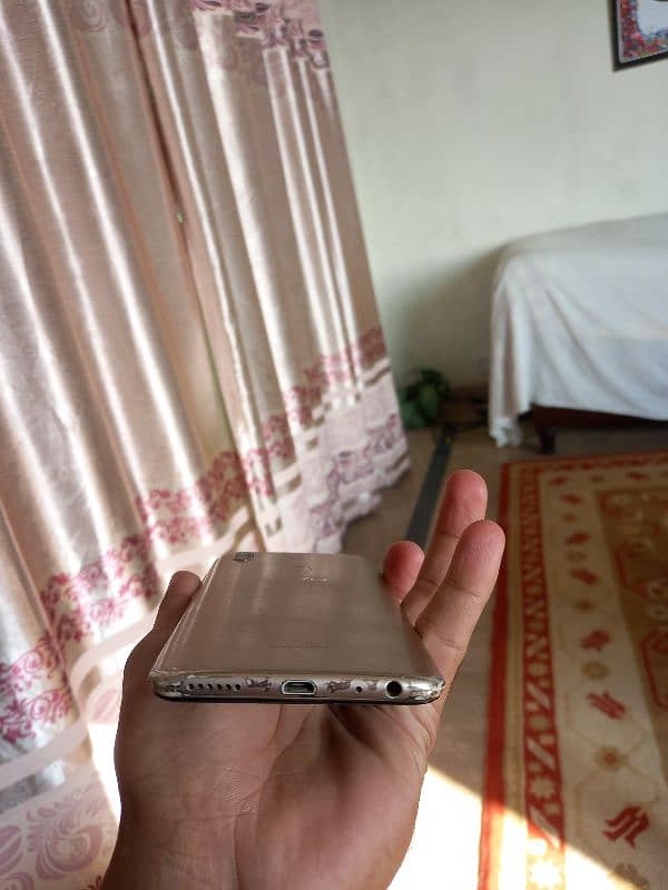 Vivo V9 in Good condition 3