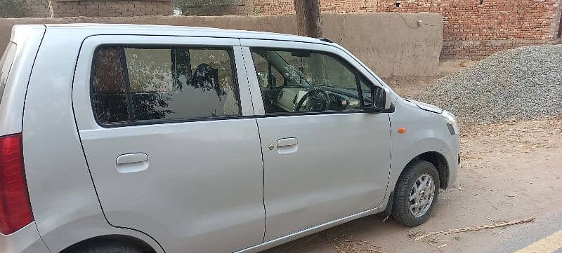 Suzuki Wagon R 2019 4