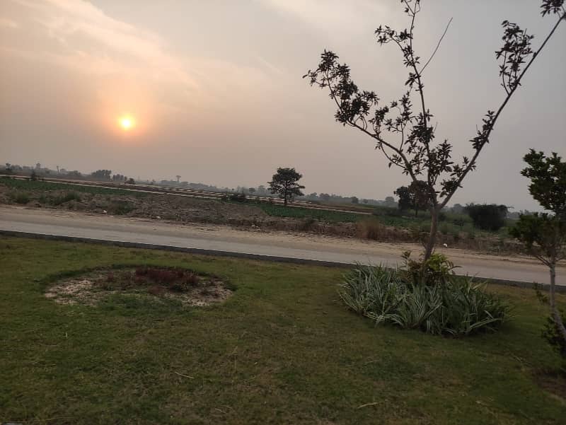 A Stunning Prime Location Residential Plot Is Up For Grabs In LDA City Lahore 8