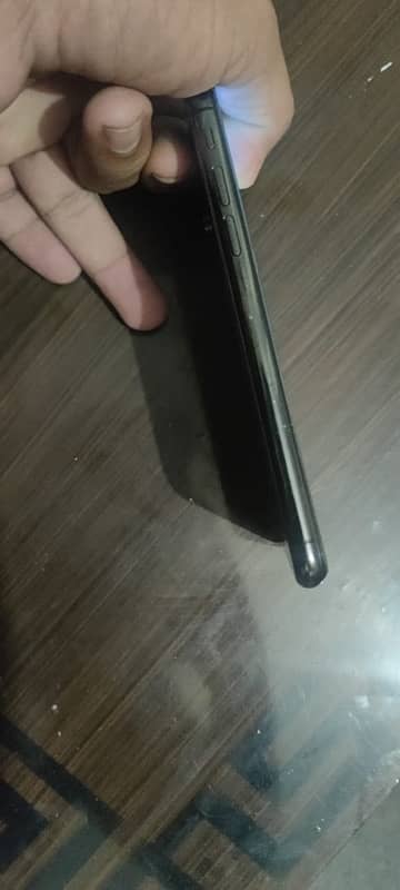 iphone x 64 gb pta aproved 4