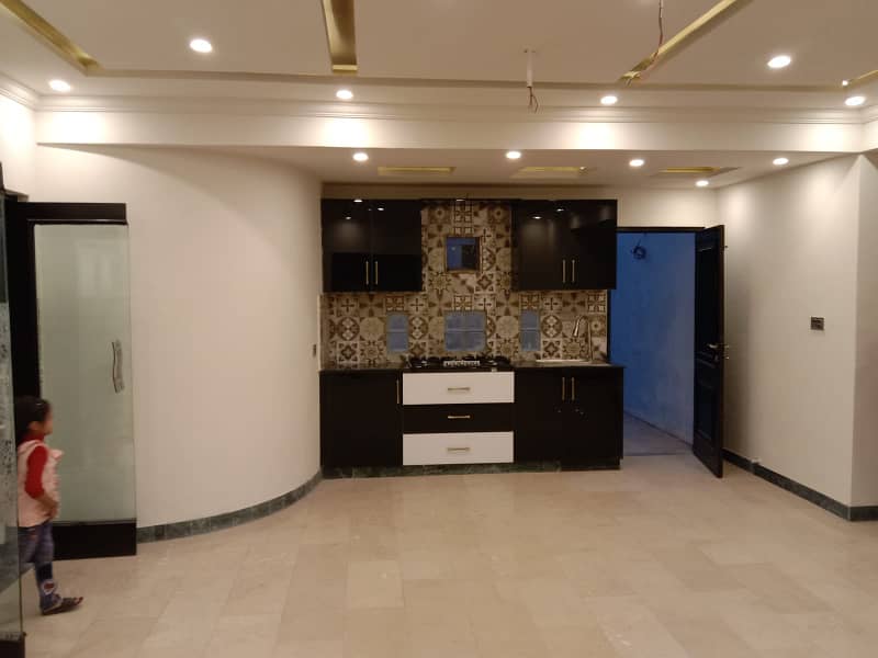 1 Kanal Luxury Out House Prime Hot For Rent Dha Phase3 20