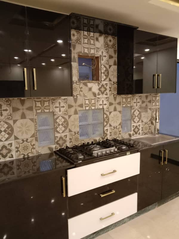 1 Kanal Luxury Out House Prime Hot For Rent Dha Phase3 21