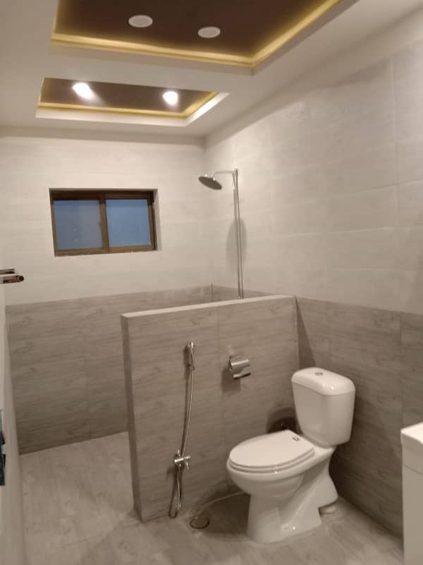 1 Kanal Luxury Out House Prime Hot For Rent Dha Phase3 23