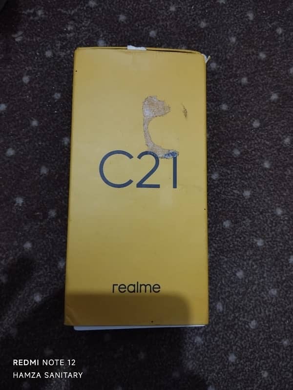 realme c21 3/32 in good condition 1