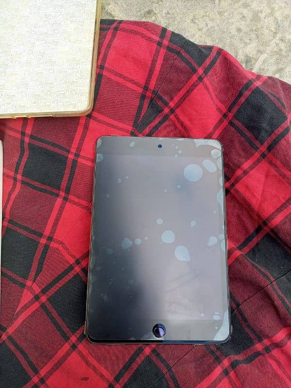 ipad mini 5 clean condition 5