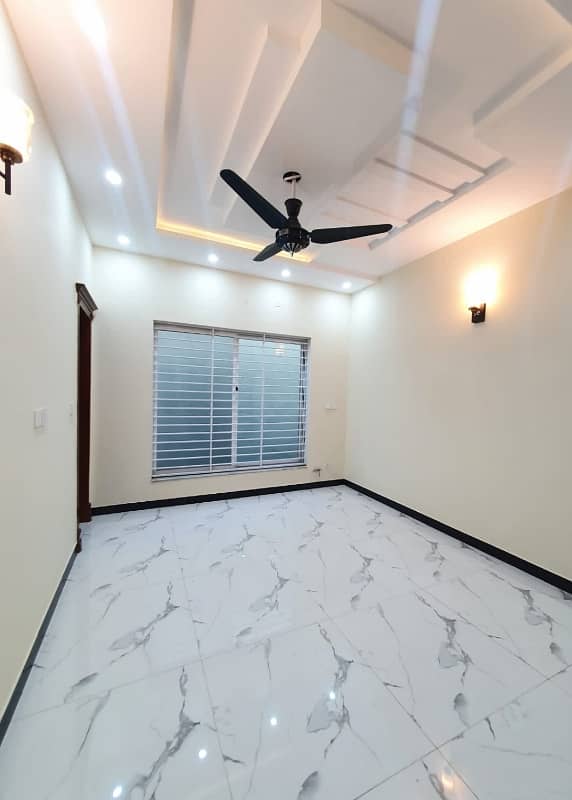 14 Marlas Tile Flooring House With Gas & Boring Available Near Kashmir Highway G-14/4 8