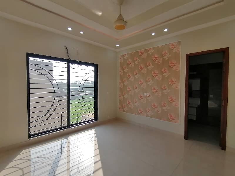 House Of 10 Marla Is Available In Contemporary Neighborhood Of Gulshan-e-Ravi 0