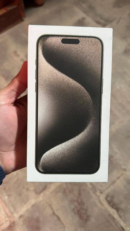 iphone 15 promax 256gb Natural Titanium Non-pta 4