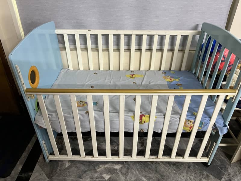 Baby cot 3