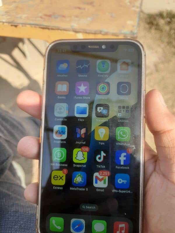 i phone 12  pro 3