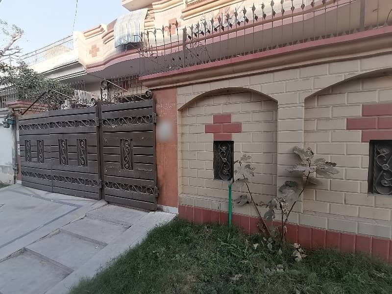 10 Marla House In Marghzar Officers Colony Is Available 4