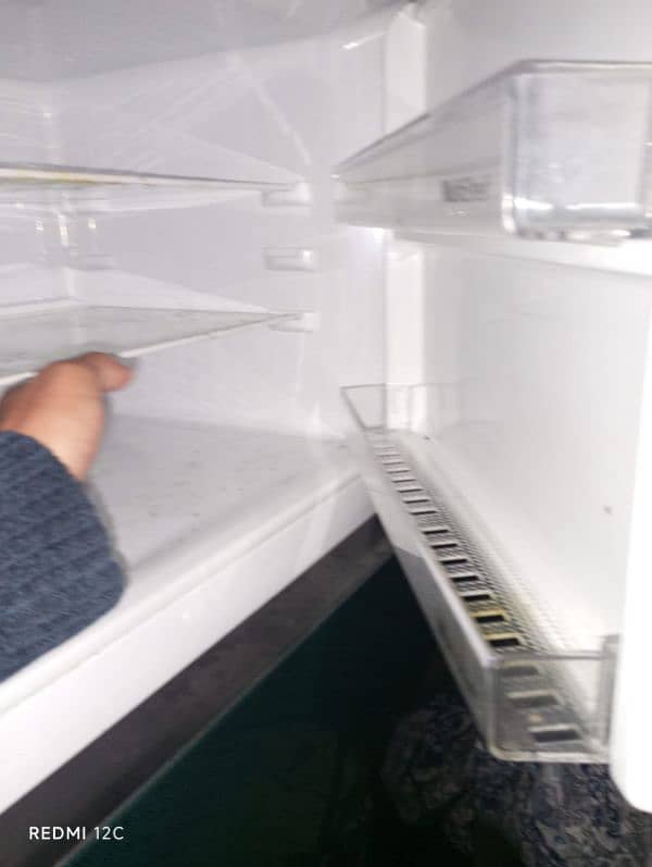 Dowlance inverter fridge 2