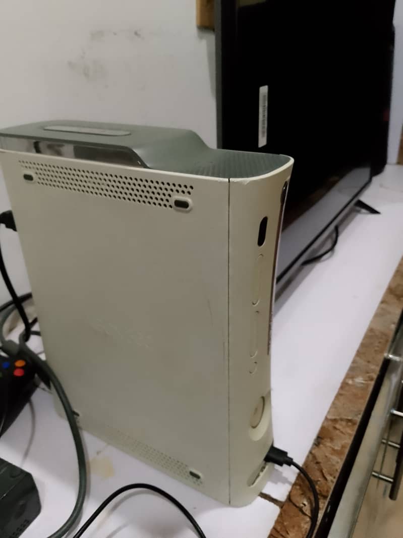 Xbox 360 slightly used 2