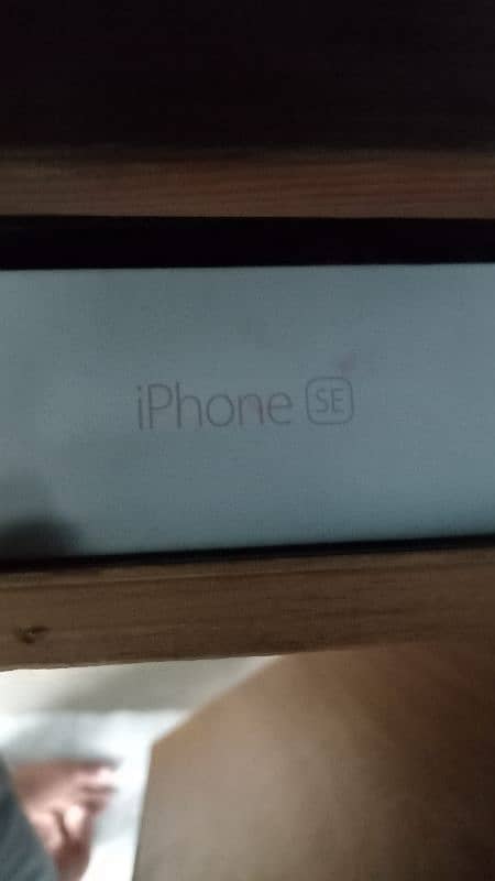 Iphone Se 2016 with box 0