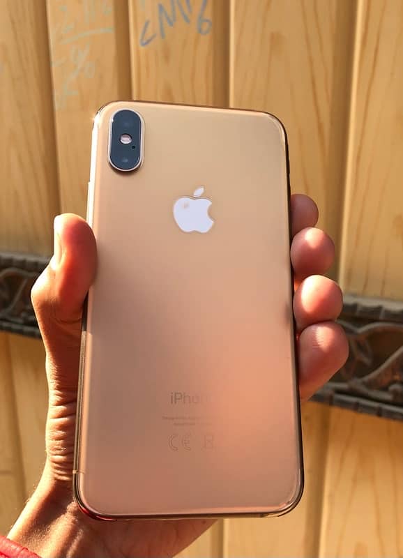 IPHONE XS PTA approved 64gb Gold colour 2